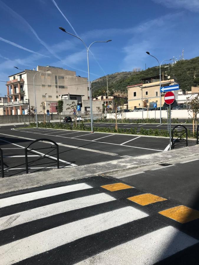 Al Vicolo Stretto Bed & Breakfast Santa Maria a Vico Exterior foto