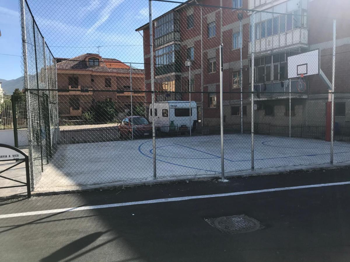 Al Vicolo Stretto Bed & Breakfast Santa Maria a Vico Exterior foto