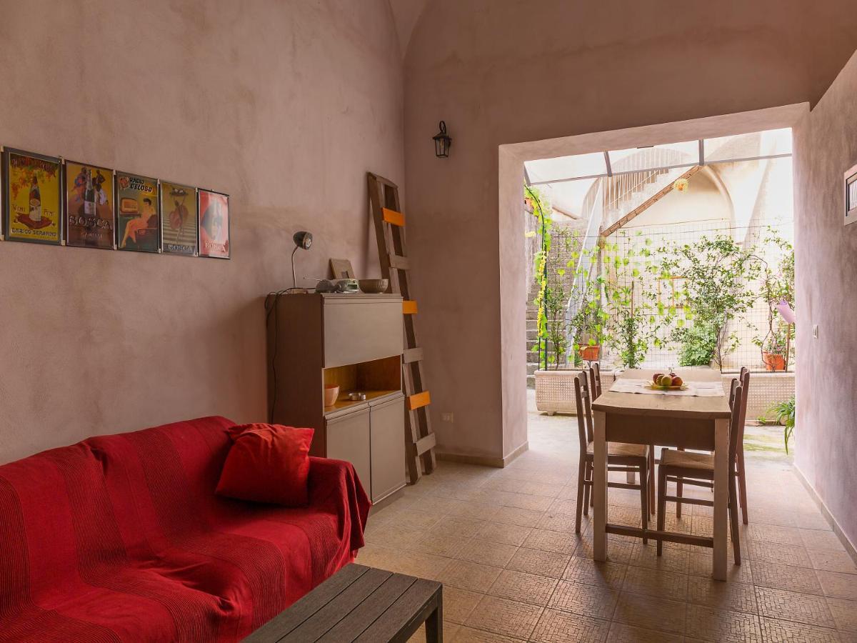 Al Vicolo Stretto Bed & Breakfast Santa Maria a Vico Exterior foto