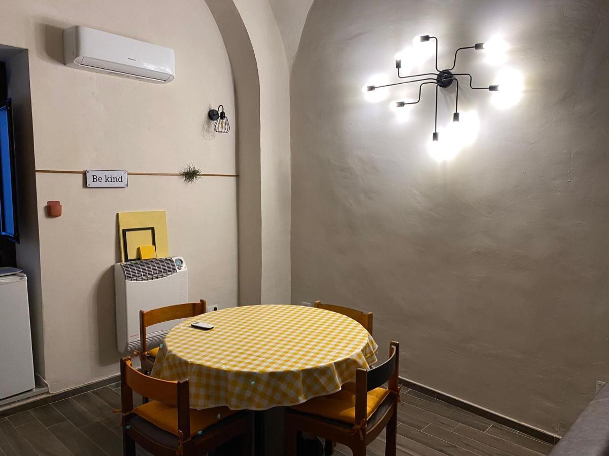 Al Vicolo Stretto Bed & Breakfast Santa Maria a Vico Exterior foto